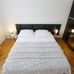  Apartament Apartments Sukosan